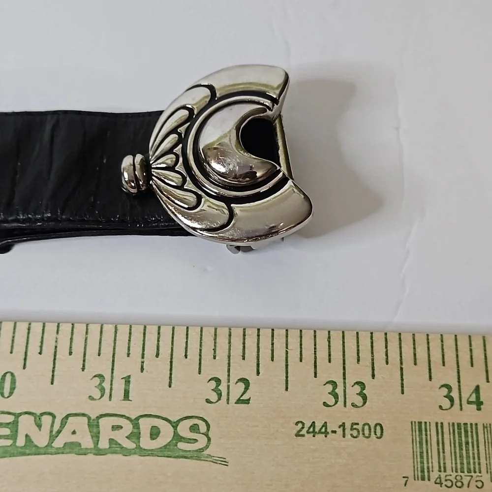 The Leather Shop  Belt Black  Dame Belt accent Buckle  Pre-owned